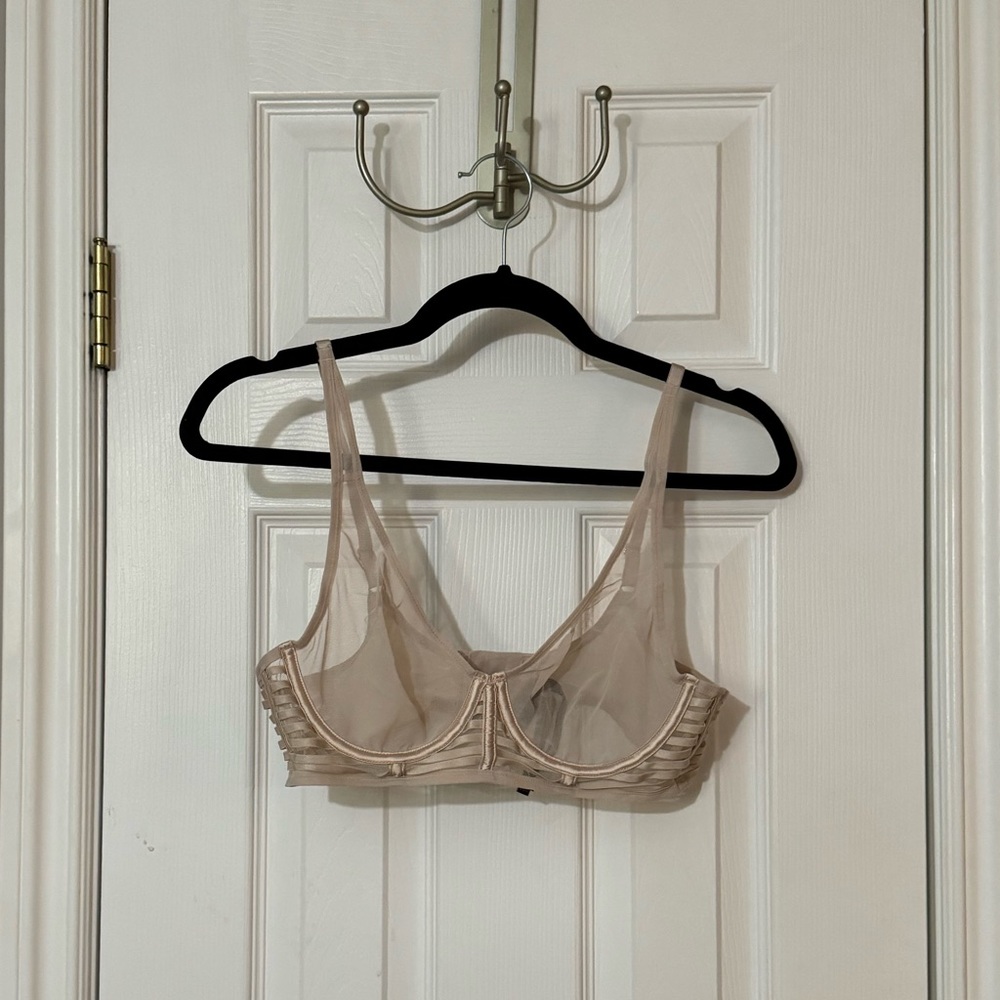 Victoria’s Secret Size 36B Beige Bra